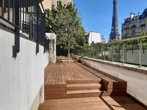 Comment faire une terrasse sur de la terre ? une terrasse sur herbe ?