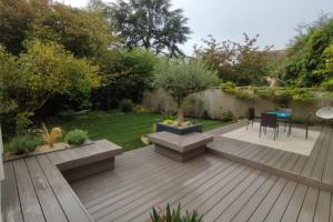 Aménagement d'un jardin de ville (Fontenay aux Roses)  et de sa terrasse.