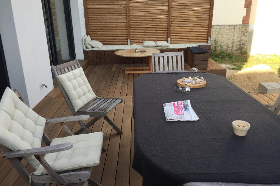 Terrasse bois thermofrêne et banquette bois 92000 Nanterre